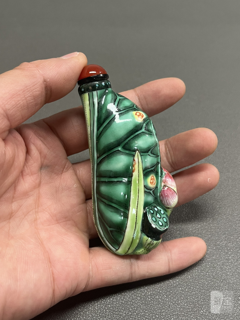 清  仿生荷叶莲花鼻烟壶 - 图4